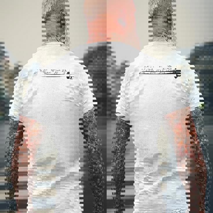 ヴィンテージフェンシング図面、フェンシング剣、レトロフェンサーデザイン。 メンズTシャツ バックプリント 高齢者への贈り物