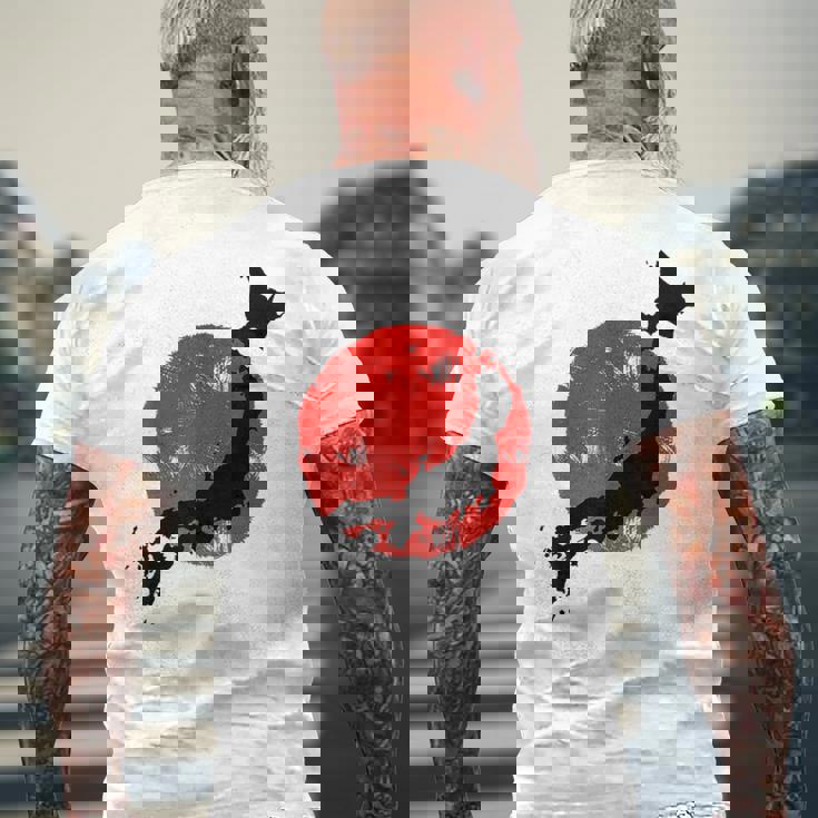 日本 赤 太陽 日本 列島 地図 かっこいい 国旗 スタイル メンズTシャツ バックプリント 高齢者への贈り物