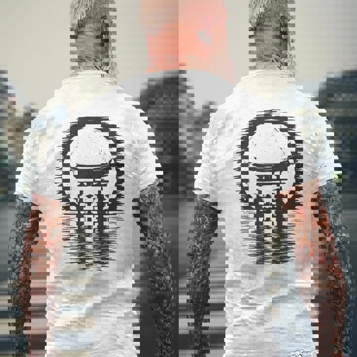 日本の鳥居アート メンズTシャツ バックプリント 高齢者への贈り物