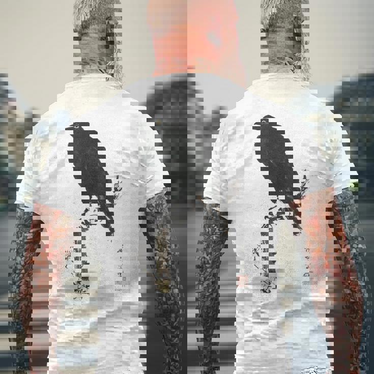 日本美術、浮世絵、河鍋暁斎、カラス 、レトロ、日本文化 メンズTシャツ バックプリント 高齢者への贈り物