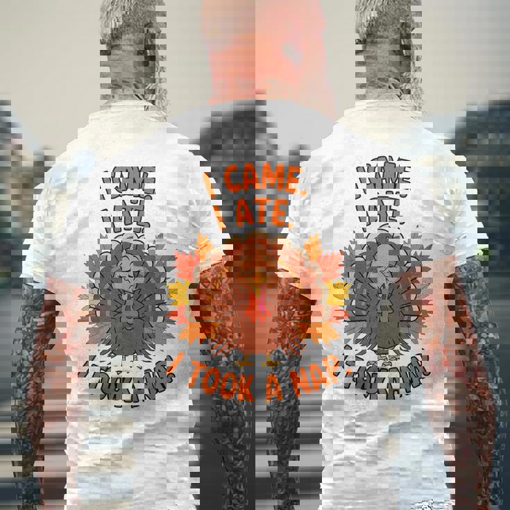 来た、食べた、昼寝した 感謝祭 家族のユーモア メンズTシャツ バックプリント 高齢者への贈り物