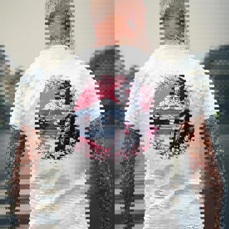 桜 さくら 芸者 富士山 日本のグラフィック メンズTシャツ バックプリント 高齢者への贈り物