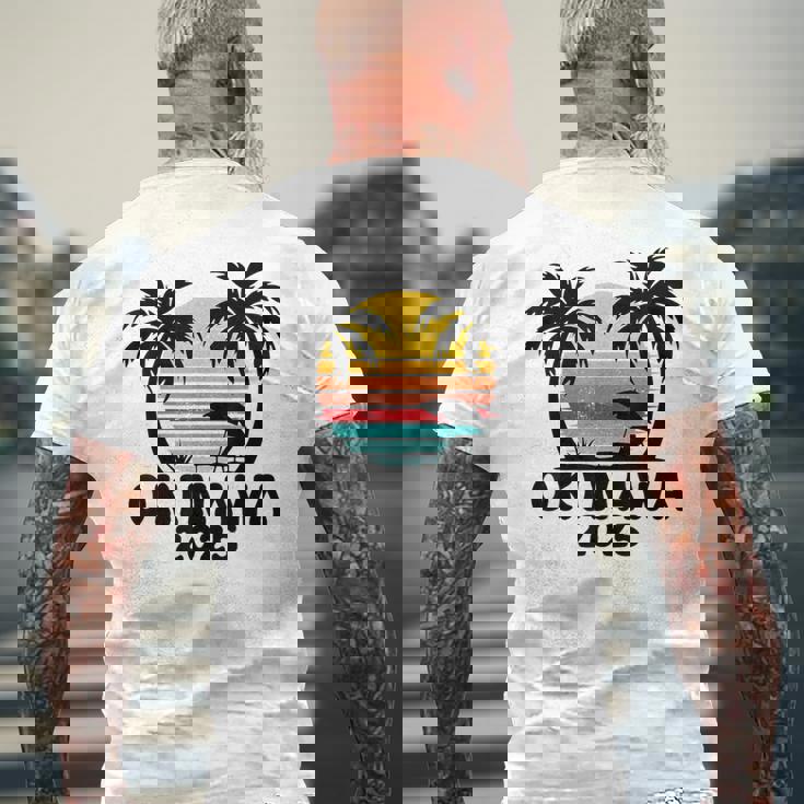 沖縄 2025 家族旅行 友達 団体行楽 マッチング メンズTシャツ バックプリント 高齢者への贈り物