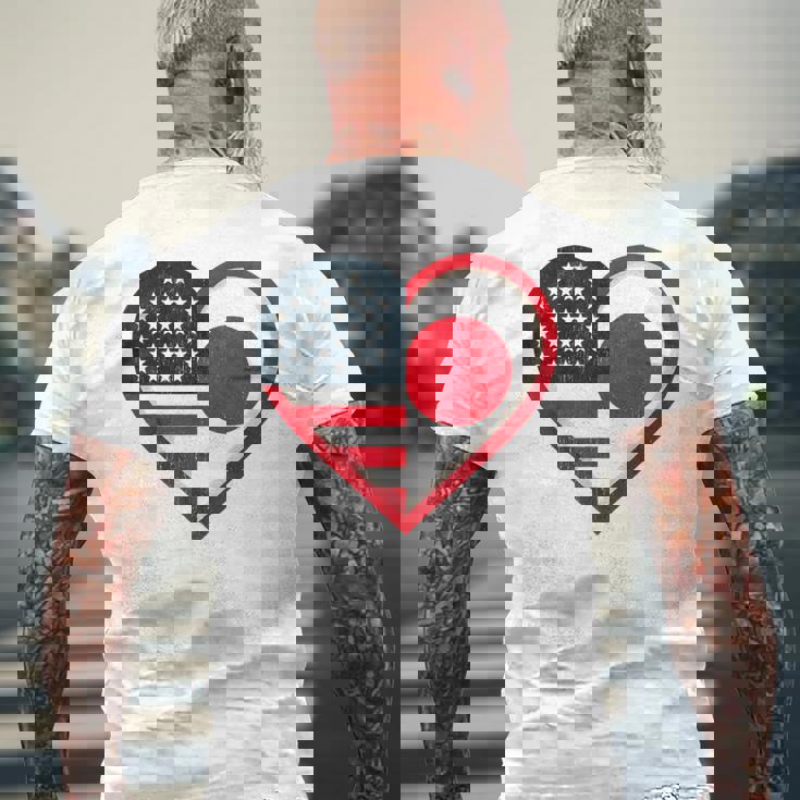 米国 アメリカ 日本 ハートフラッグ 二重国籍。 メンズTシャツ バックプリント 高齢者への贈り物