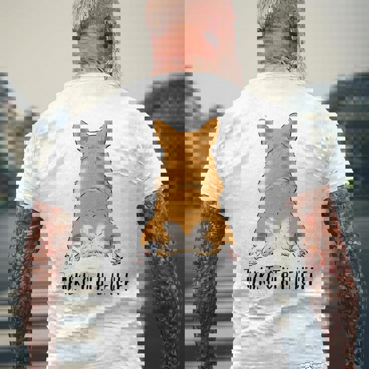 面白いコーギー、コーギーバット、コーギースプルーティング、コーギーママへのギフト。 メンズTシャツ バックプリント 高齢者への贈り物