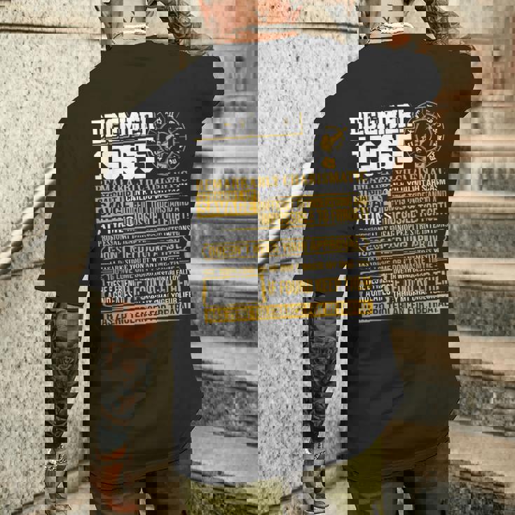 1965年 12月座 誕生日ギフト Born 12月agitarius メンズTシャツ バックプリント 彼への贈り物