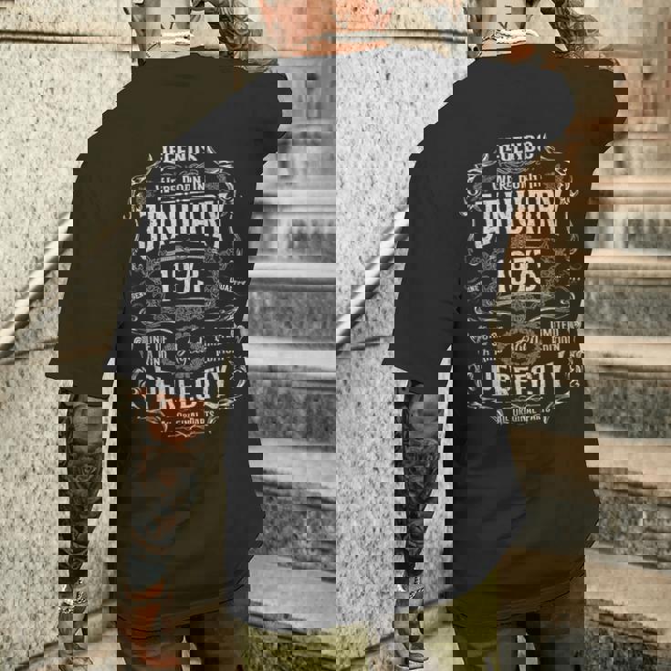 1973年1月に誕生した51歳の誕生日レジェンド メンズTシャツ バックプリント 彼への贈り物