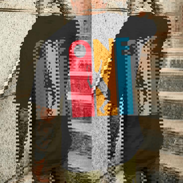 1歳の誕生日ギフト ヴィンテージ テニス 誕生日 1歳 メンズTシャツ バックプリント 彼への贈り物