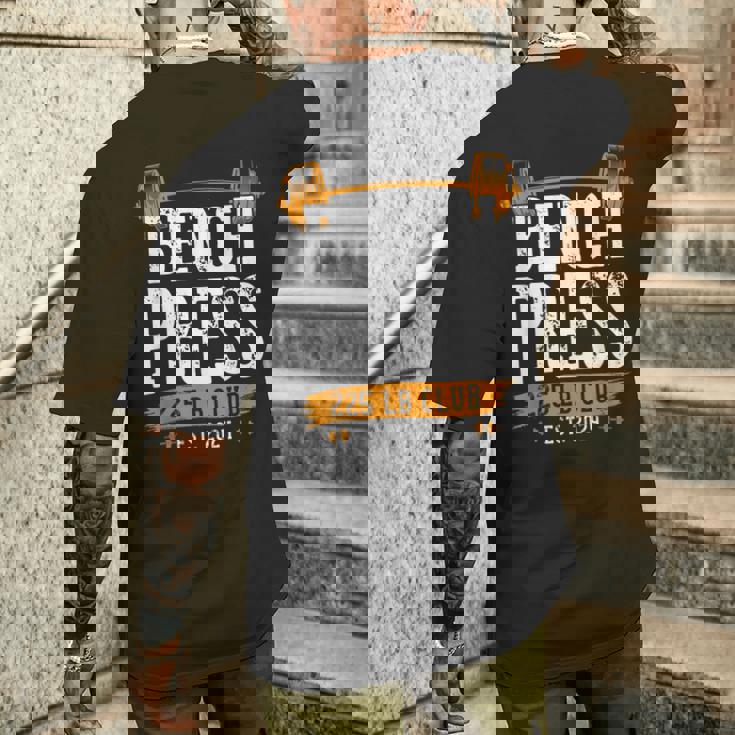 225ポンド ベンチプレス クラブ ベンチプレス ジム ワークアウト メンズTシャツ バックプリント 彼への贈り物