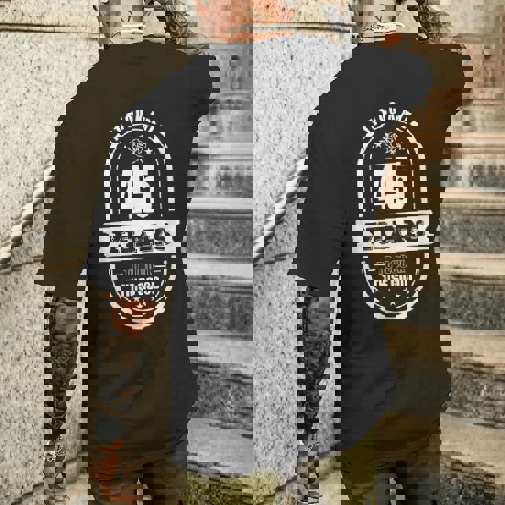 45歳の誕生日プレゼント 男性年齢45歳 レトロパパ 1975年 メンズTシャツ バックプリント 彼への贈り物