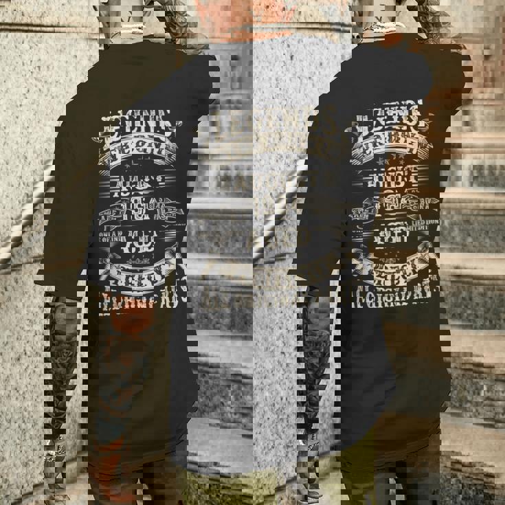 60歳の誕生日プレゼント 男性用 1964年8月 60歳の誕生日 メンズTシャツ バックプリント 彼への贈り物