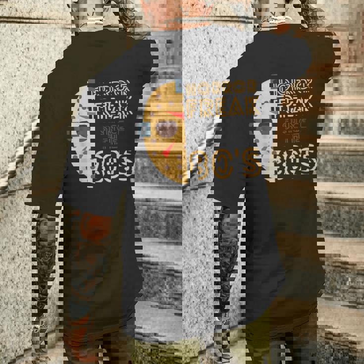 80年代以降のホラーフリーク、80年代スラッシャー映画 メンズTシャツ バックプリント 彼への贈り物