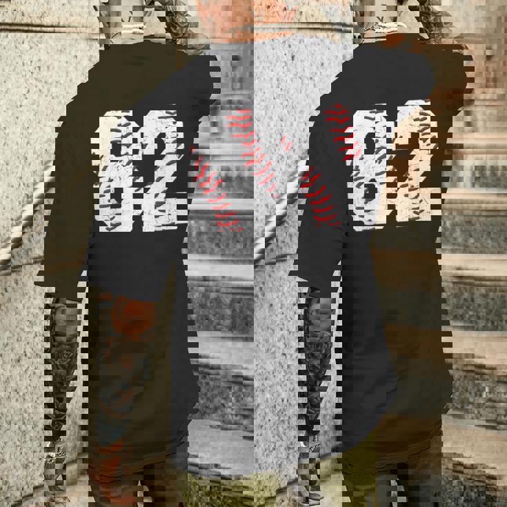 82 誕生日 野球 テーマ 誕生日 パーティー お祝い 82歳 メンズTシャツ バックプリント 彼への贈り物