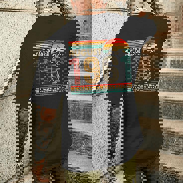 August 1961 Limited Edition Classic 1961Intage Birthday メンズTシャツ バックプリント 彼への贈り物