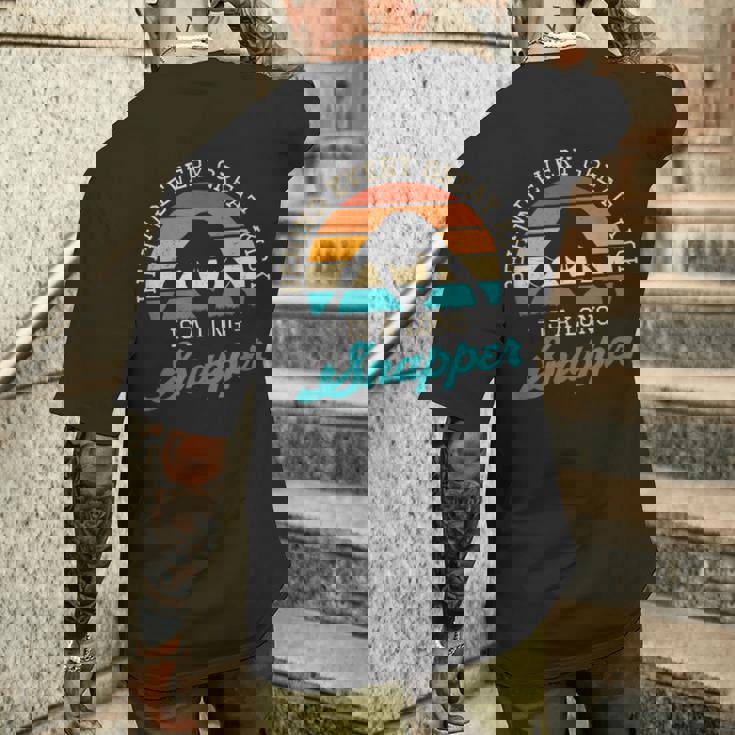 Behind Every Great Kick Is A Longnapper 面白いディープスナッパー メンズTシャツ バックプリント 彼への贈り物