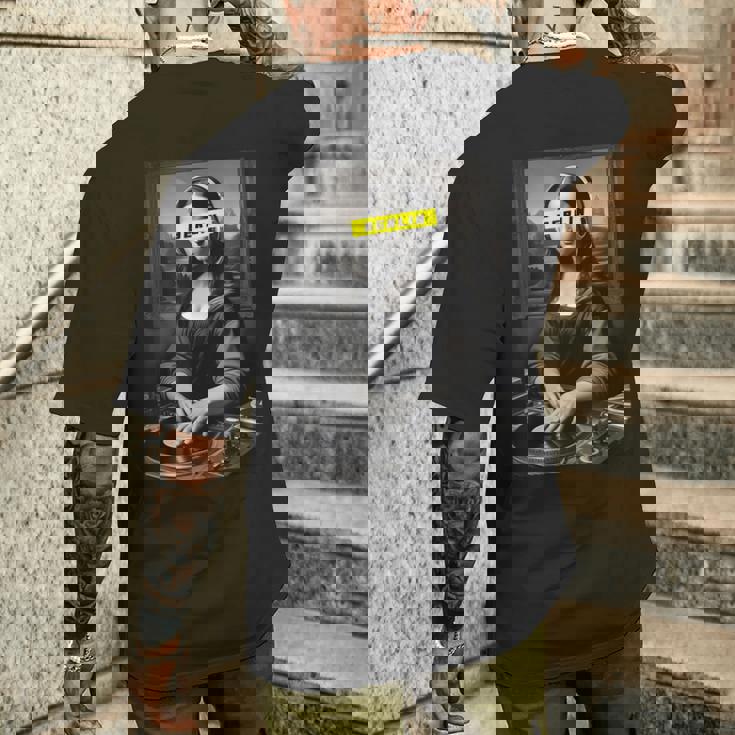 Berlin Rave ベルリンクラブ ベルリン ナイトライフ Edm テクノミュージック Dj メンズTシャツ バックプリント 彼への贈り物