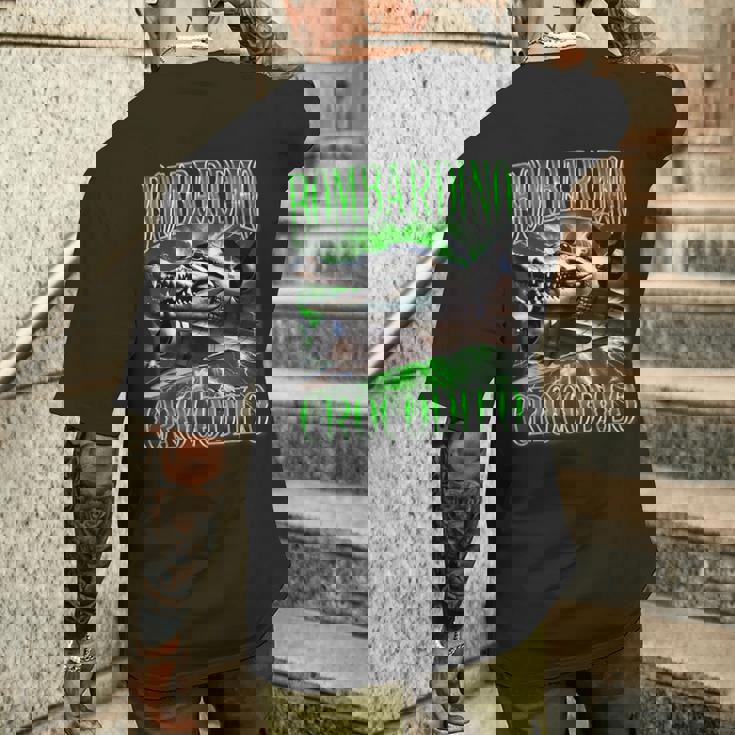 Bombardino Crocodilo イタリアンブレイン 面白い クロコダイル ミーム メンズTシャツ バックプリント 彼への贈り物