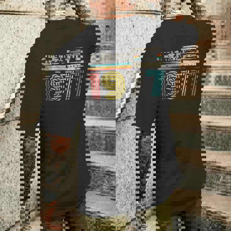 Classic 1977 Retro Birthday Idea 1977 Cassette Tapeintage メンズTシャツ バックプリント 彼への贈り物