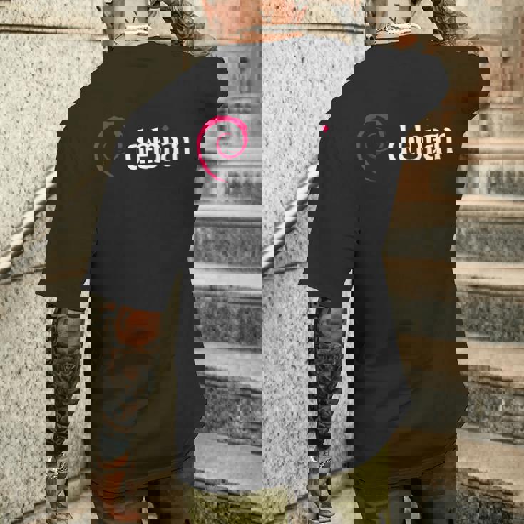 Debian Linux Tux プラグインプログラマー メンズTシャツ バックプリント 彼への贈り物