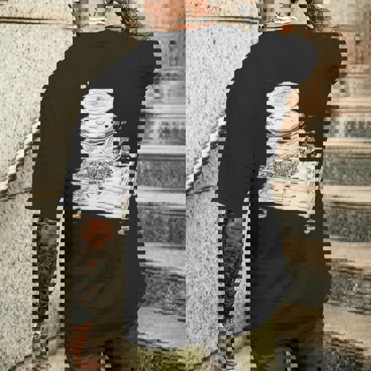 Dj Turntable 1210 Mk2 Exploded Blueprint メンズTシャツ バックプリント 彼への贈り物