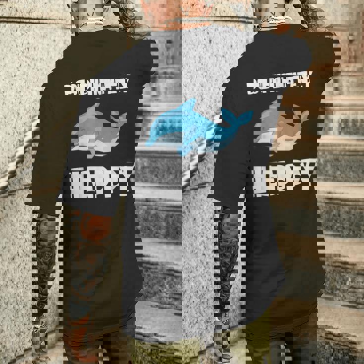 Dolphinately Happy ドルフィンズ イルカ 哺乳類 海 Dolphin ドルフィン メンズTシャツ バックプリント 彼への贈り物