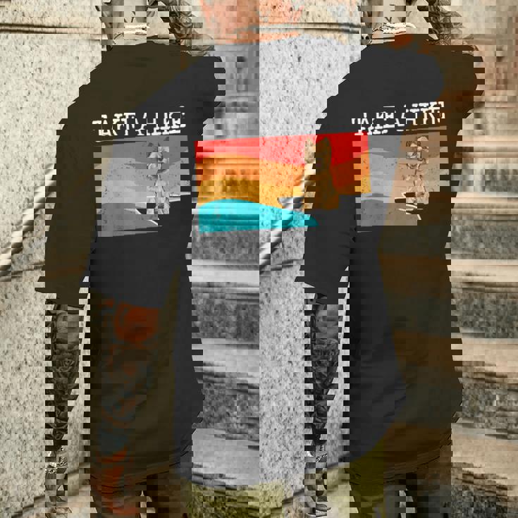 Take A Hike ケアンテリア グラフィック ハイキング メンズTシャツ バックプリント 彼への贈り物