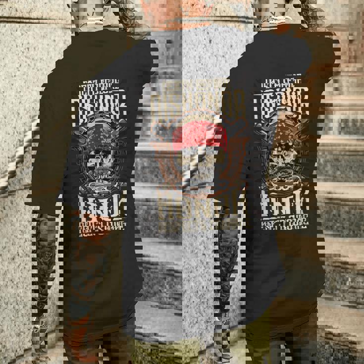 Honor Respect Courage メタルツール 真鍮ナックル メンズTシャツ バックプリント 彼への贈り物