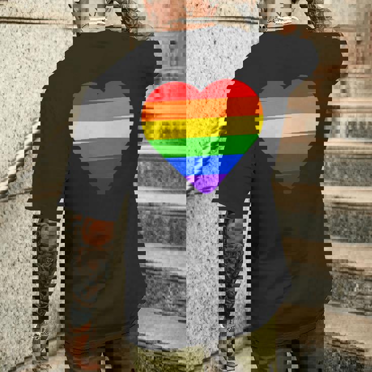 Lgbt レインボー・ハート・フラッグ ゲイ・バイ・ラブ・プライド月間 Lgbtq メンズTシャツ バックプリント 彼への贈り物