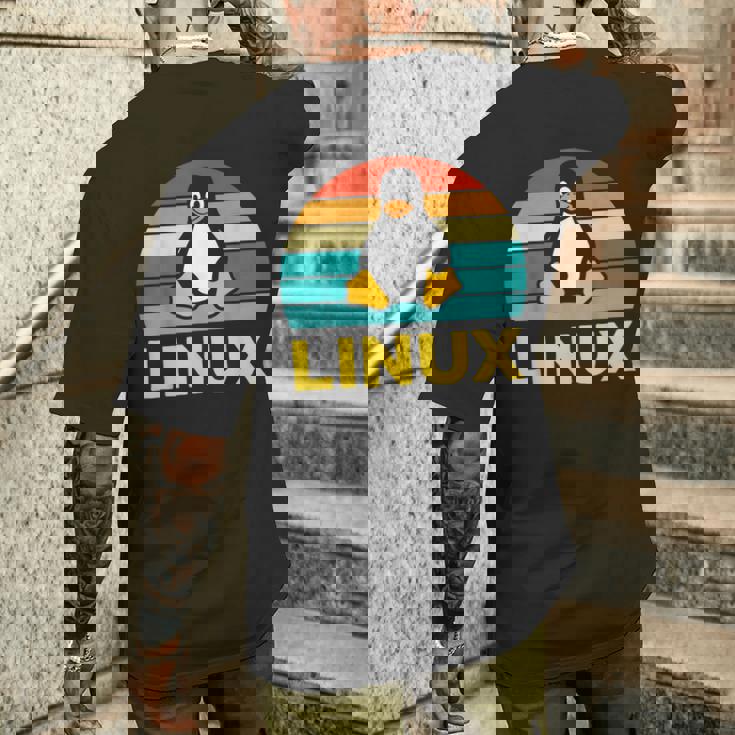 Linux レトロ ヴィンテージ ペンギン オタク ペンギン オペレーティング システム オタク メンズTシャツ バックプリント 彼への贈り物