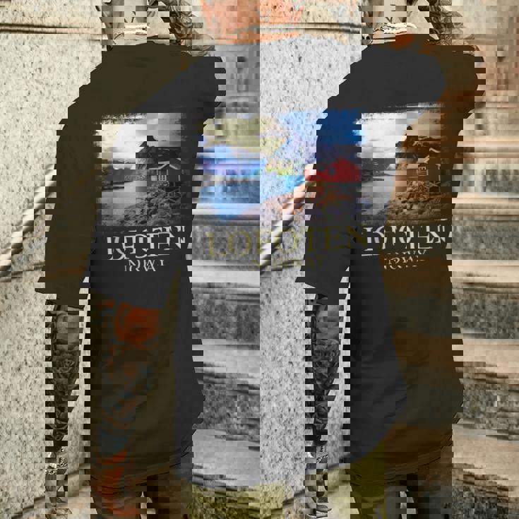 Lofoten ノルウェー キャビン ノルディック フィヨルド ベルゲン オーロラ メンズTシャツ バックプリント 彼への贈り物