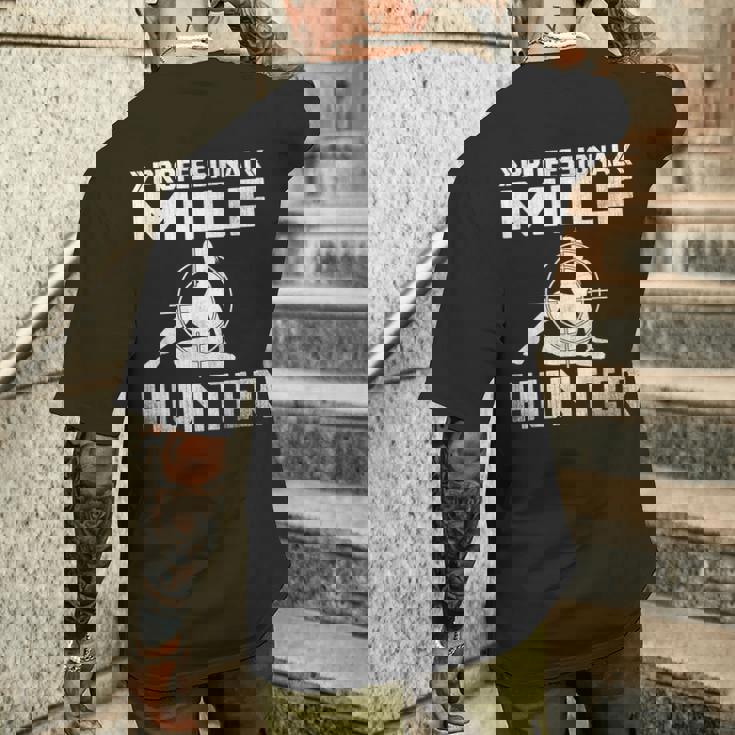 Milf Hunter シングルホットダディ アダルトジョーク メンズTシャツ バックプリント 彼への贈り物