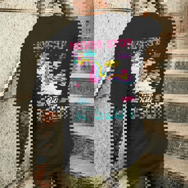 Nevertop Being Alut ユニコーン 面白い 大人 ユーモア 格言 メンズTシャツ バックプリント 彼への贈り物