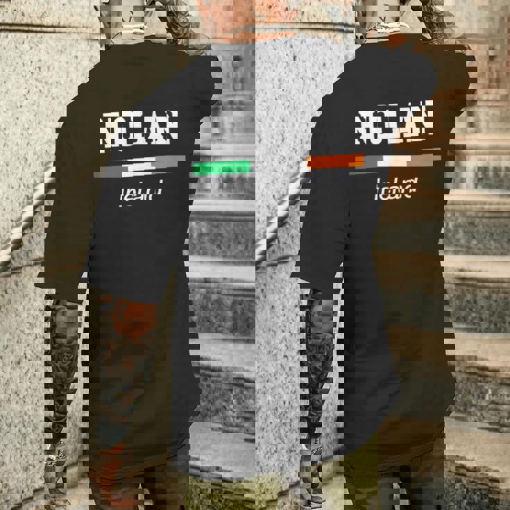 Nolan Irish Family Name 聖パトリックデー アイルランド国旗 メンズTシャツ バックプリント 彼への贈り物