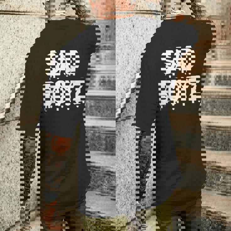 Sad Boyz Drip おもしろグラフィックノベルティ トレンディギフト メンズTシャツ バックプリント 彼への贈り物