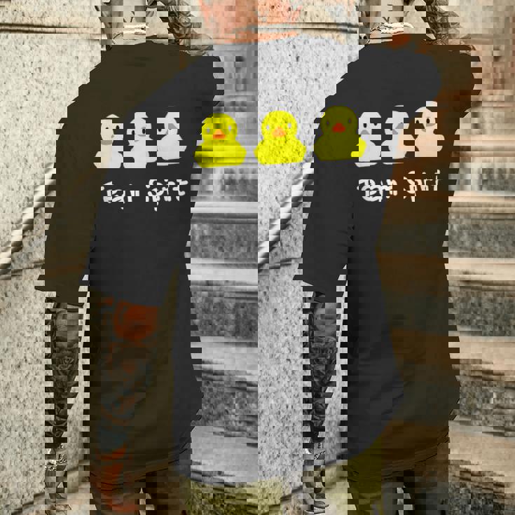 Teampirit Three イエローラバーダックグラフィックプリント メンズTシャツ バックプリント 彼への贈り物