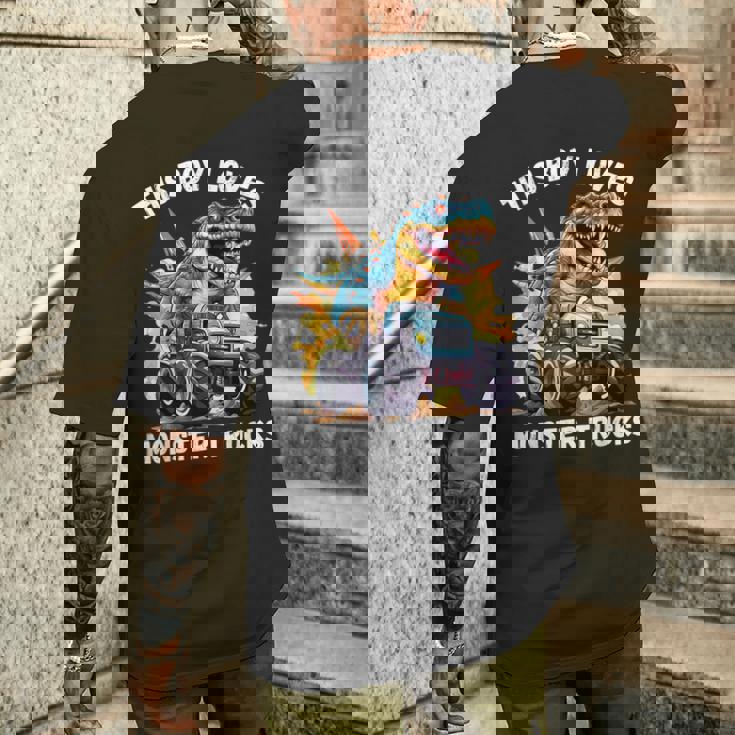 This Boy Loves Monster Trucks 恐竜モンスタートラック メンズTシャツ バックプリント 彼への贈り物