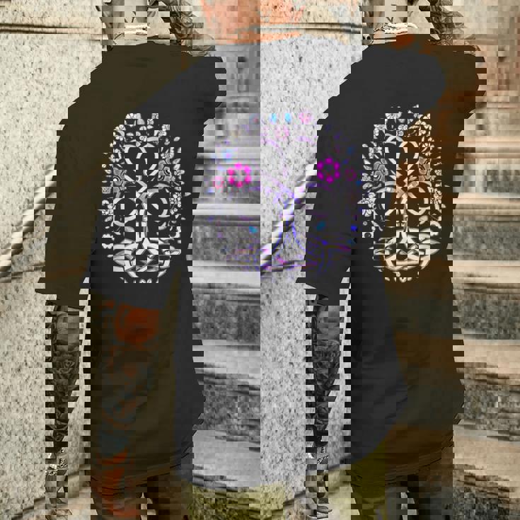 Triquetta ケルティック 保護ルーン 花とハート メンズTシャツ バックプリント 彼への贈り物