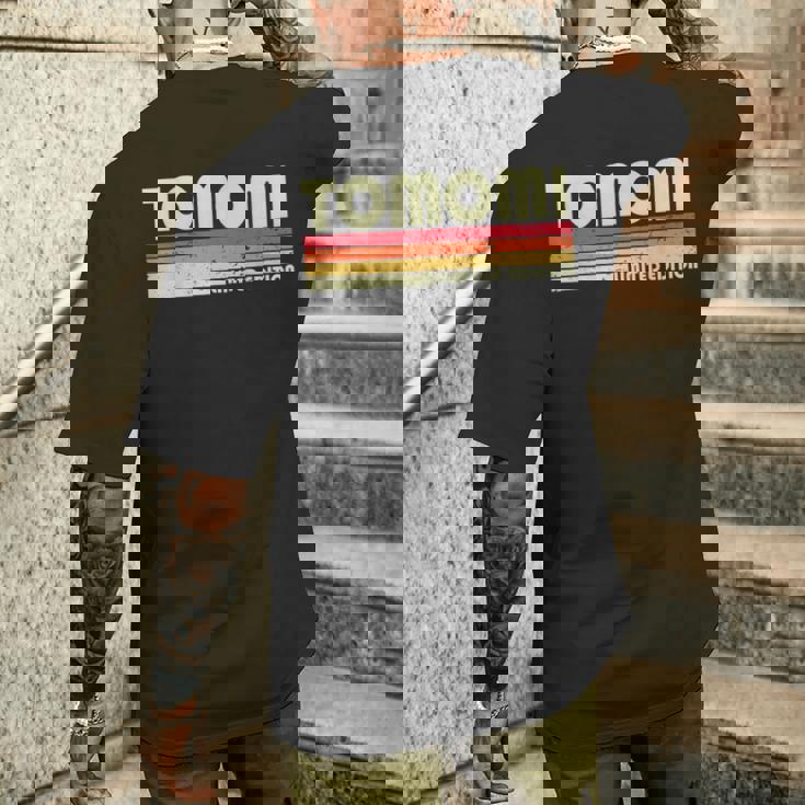 【 朝美 ともみ トモミ 】名前 名字 家族お揃い ギャグ ネタ ウケ狙い 贈り物 ギフト 面白い おもしろ メンズTシャツ バックプリント 彼への贈り物