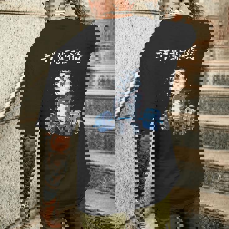 【デブは仮の姿】面白い ギャグ ネタ ウケ狙い ふざけ 笑える 笑いが取れる 筋トレパンダ イラスト付き 応援メッセージ メンズTシャツ バックプリント 彼への贈り物