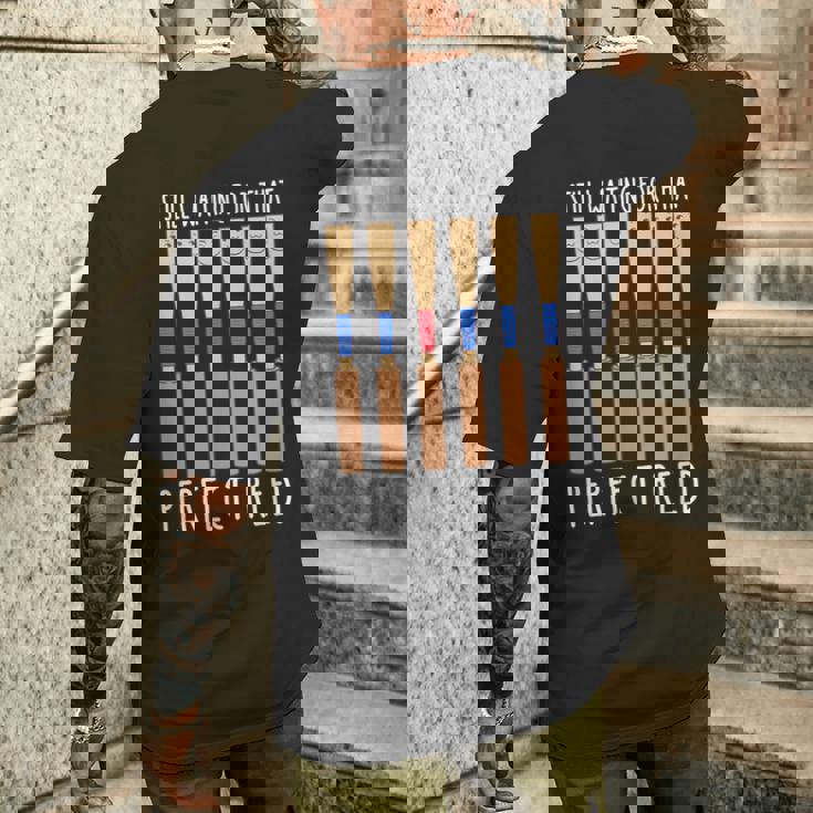 おもしろオーボイスト音楽オーケストラ 駄洒落楽器 オーボエリード メンズTシャツ バックプリント 彼への贈り物