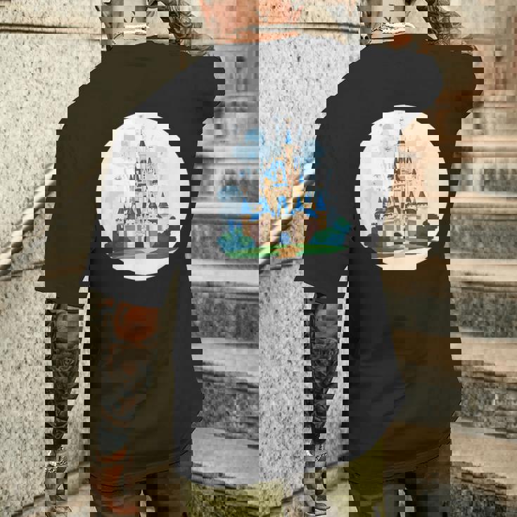 お城ファンのための花火のある素晴らしい魔法の王国 メンズTシャツ バックプリント 彼への贈り物