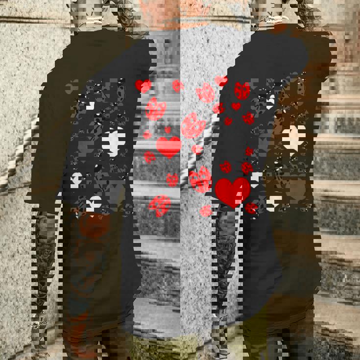 かわいいてんとう虫とハートのてんとう虫柄 メンズTシャツ バックプリント 彼への贈り物