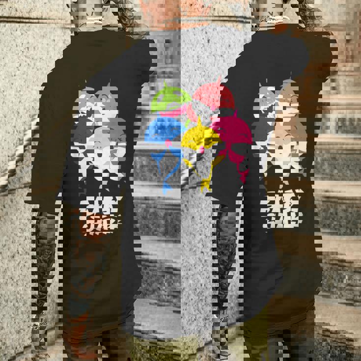 かわいいベビーシャークドゥードゥーギフト メンズTシャツ バックプリント 彼への贈り物