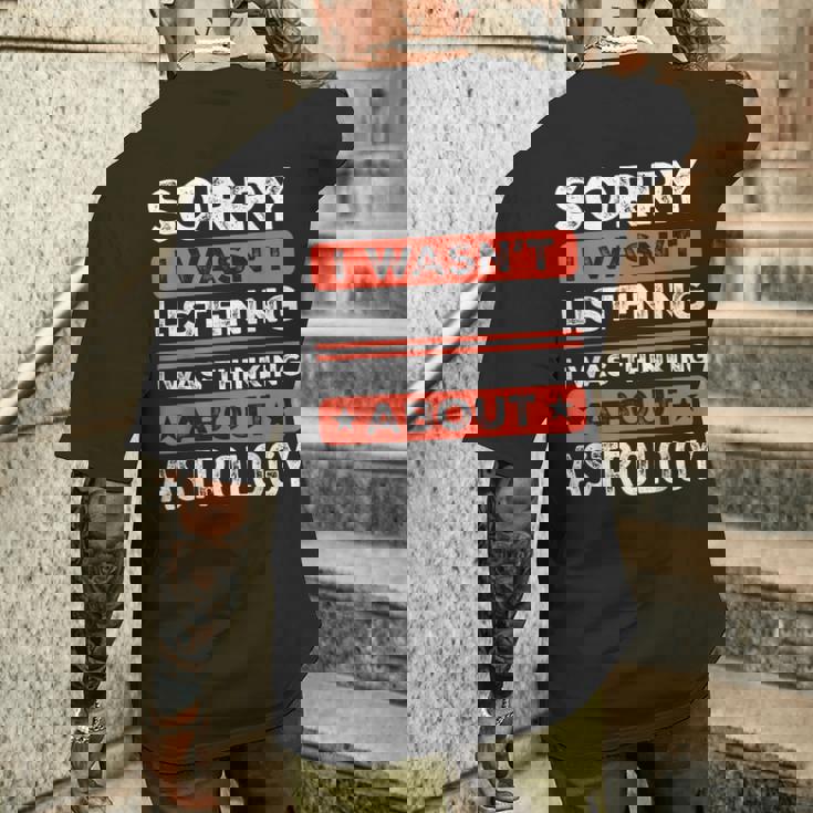 すみません、おもしろ占星術を聞いていませんでした メンズTシャツ バックプリント 彼への贈り物