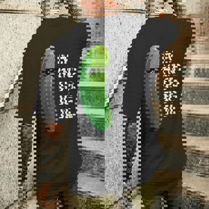 アイム・カインド・オブ・ア・ビッグ・ディルのフード・ダジャレ変なピクルス・キュウリ メンズTシャツ バックプリント 彼への贈り物