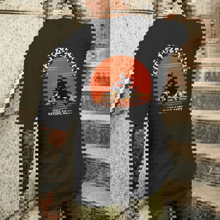 アドベンチャー バイク おもしろ オフロードバイク 人生は冒険だ ツーリング イラスト メンズTシャツ バックプリント 彼への贈り物