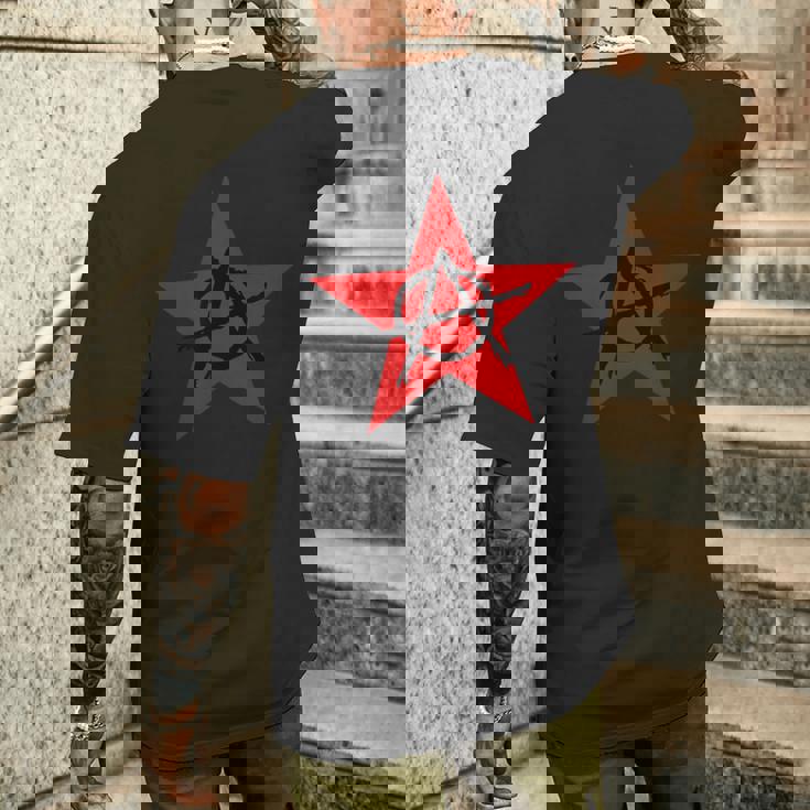 アナーキーサイン、ブラック、レッド、星、海賊、反逆者、パンク、アンチ。 メンズTシャツ バックプリント 彼への贈り物