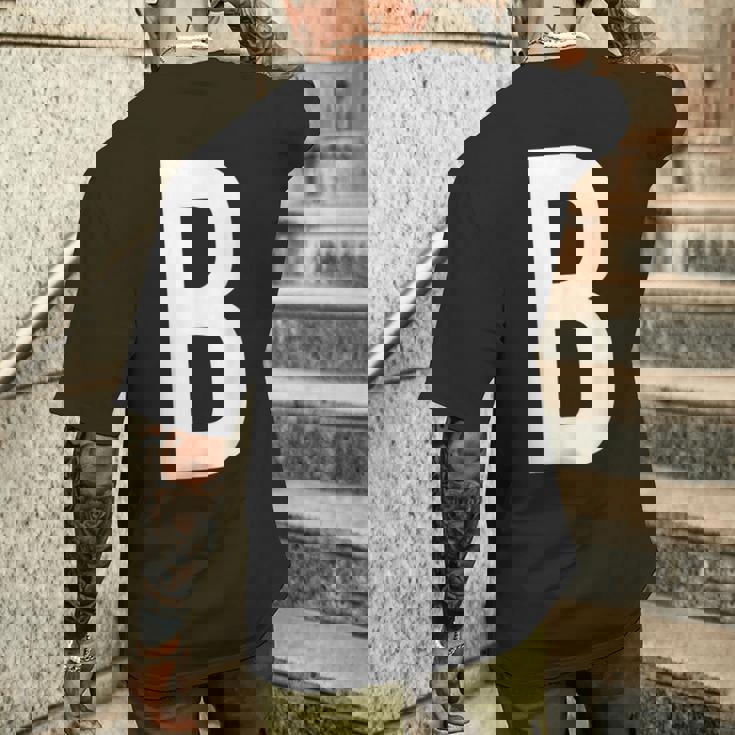 アルファベットアルファベットモノグラムイニシャル。 メンズTシャツ バックプリント 彼への贈り物