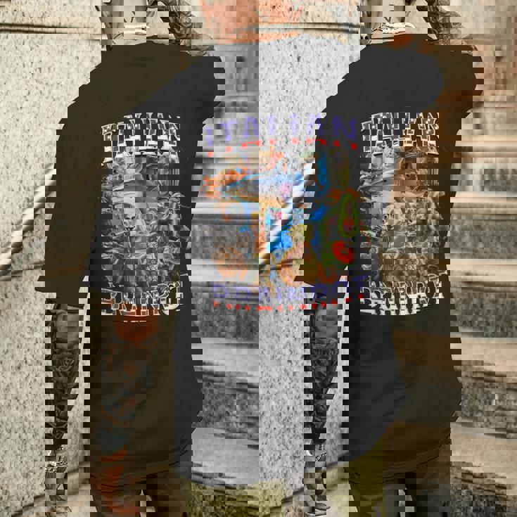 イタリアのブレインロットビッグミーム7月4日フラッグフット。 メンズTシャツ バックプリント 彼への贈り物