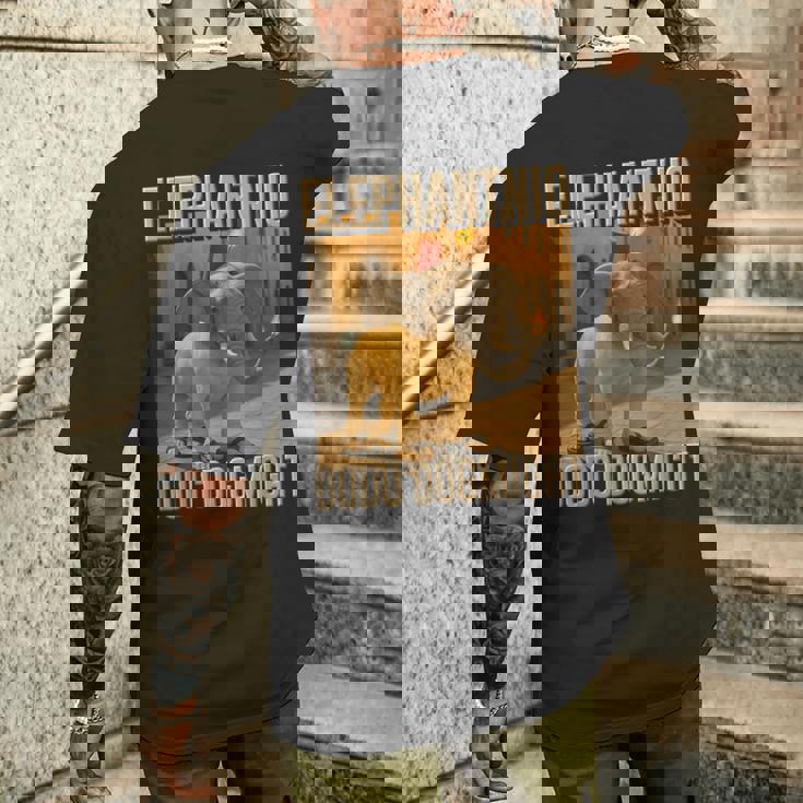 イタリアンブレインロットキャラクター エレファントニオ・ドードー ドッグマイ・ミーム メンズTシャツ バックプリント 彼への贈り物